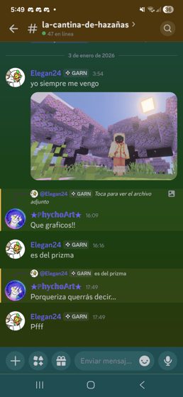 Captura de #la-cantina-de-hazañas con una imagen de Minecraft y comentarios sobre los gráficos, del 3 de enero de 2026.
