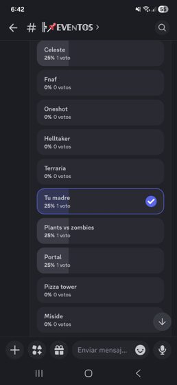 Captura de una encuesta de Discord con opciones de juegos.